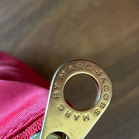 Authentic Marc Jacobs Nylon Cosmetic Bag. 9"x5.5"x2.7" Red Excellent condition. - Picture 5 of 9